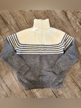 NWOT Boys Quarter Zip Sweater Gray White Knit Size 11-12 (170) Cotton Cashmere B